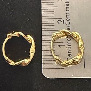 S2. Gold plated s925 Twisted Huggie Earrings